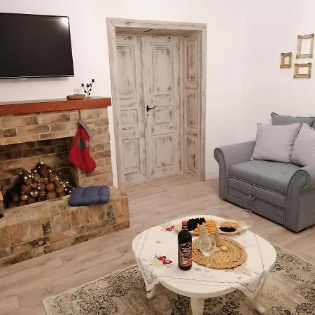 Prica Pod Kestenom Apartment *
